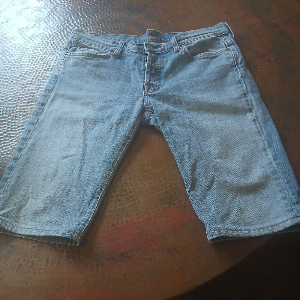 7 for all mankind